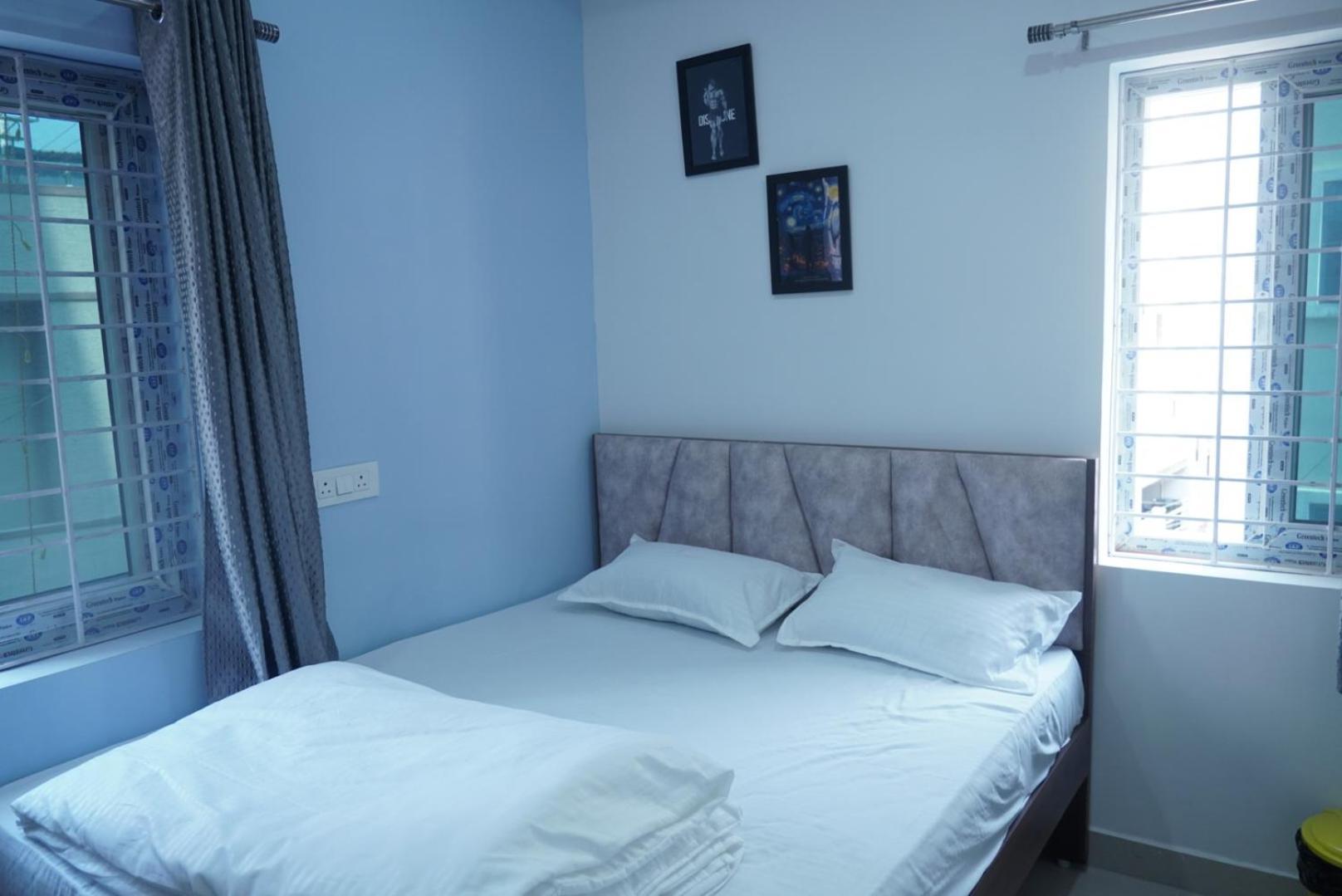 Cosmic Hotel & Guest House Gachibowli Raidurg Haïdarabad Extérieur photo
