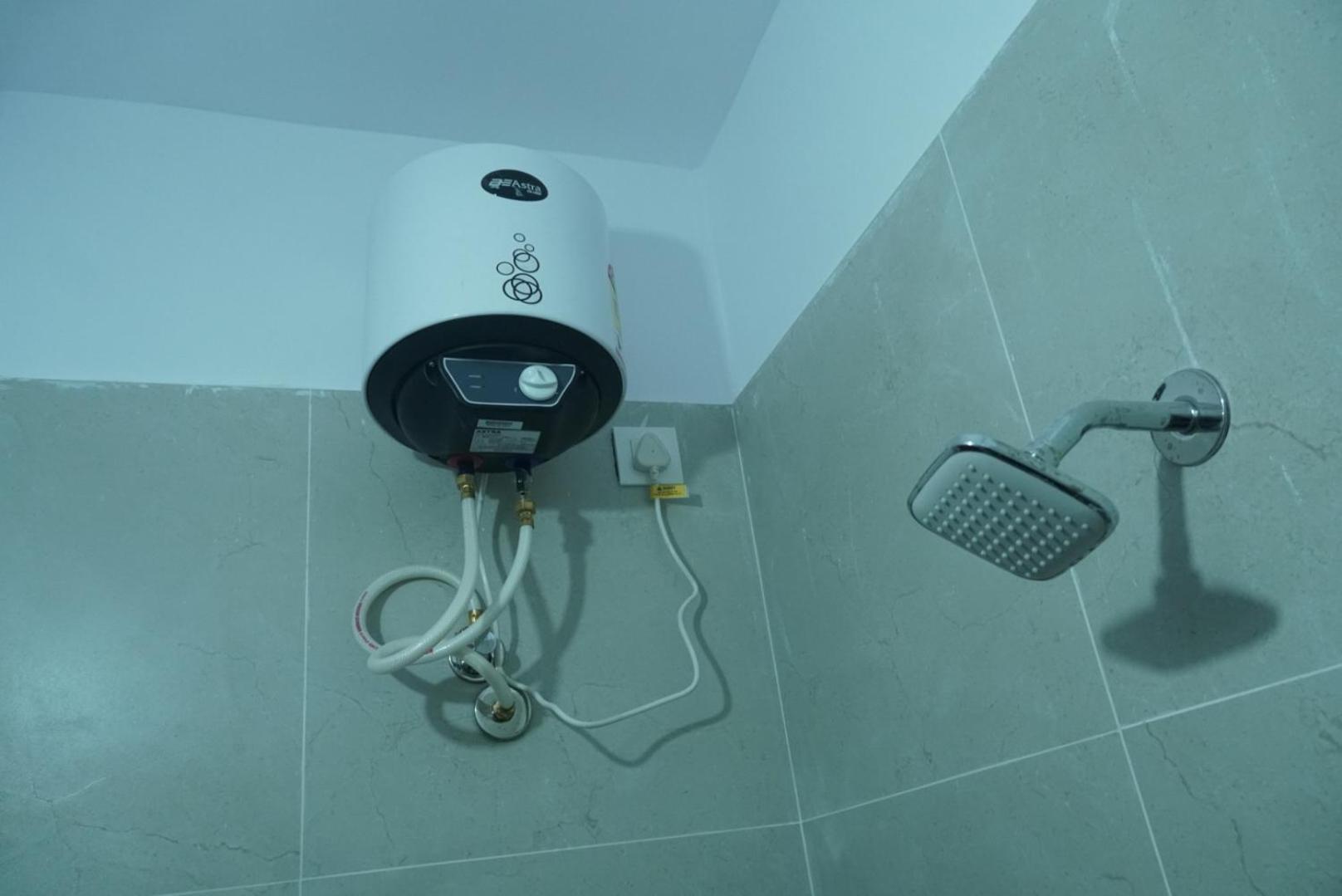 Cosmic Hotel & Guest House Gachibowli Raidurg Haïdarabad Extérieur photo
