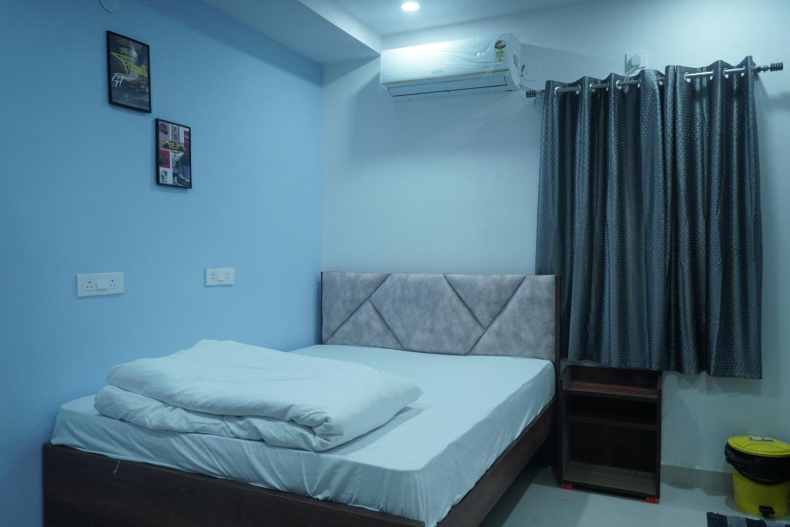 Cosmic Hotel & Guest House Gachibowli Raidurg Haïdarabad Extérieur photo