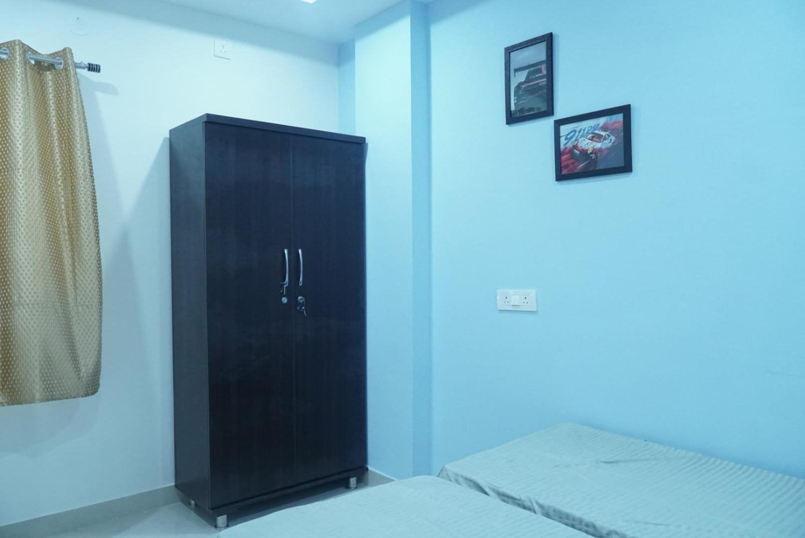 Cosmic Hotel & Guest House Gachibowli Raidurg Haïdarabad Extérieur photo
